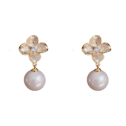 Minority Fashion High-grade Metal Petals Faux Pearl Earrings
