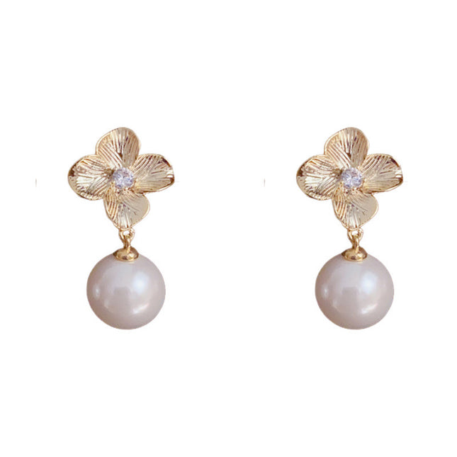 Minority Fashion High-grade Metal Petals Faux Pearl Earrings