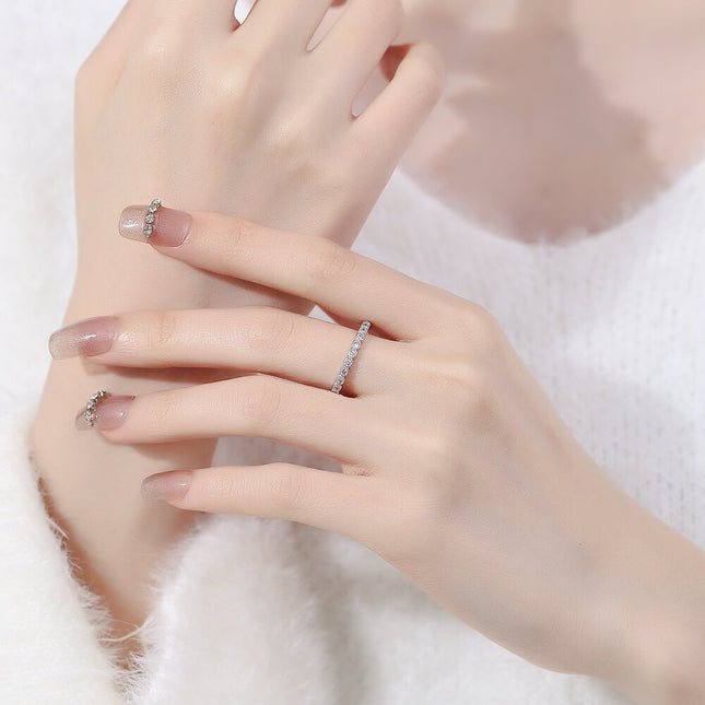 Simple Women's Light Luxury Diamond Tail Ring