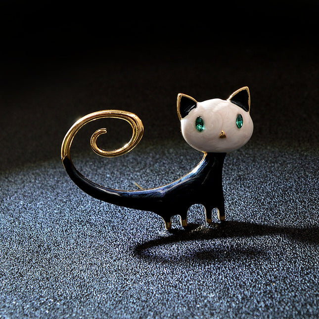Fashion Personalized Painted Tailing Up Kitty Brooch